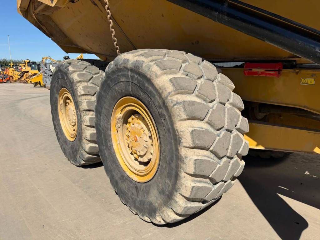 CAT 735 04A