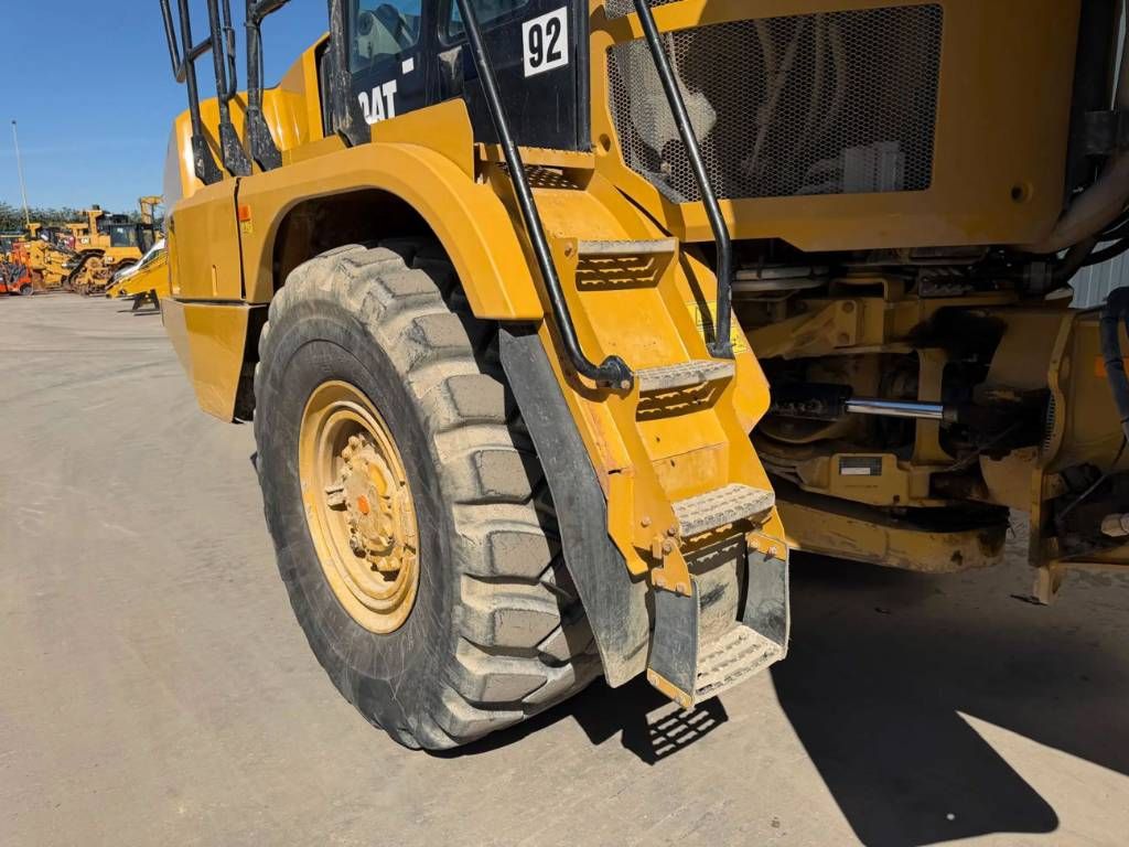 CAT 735 04A