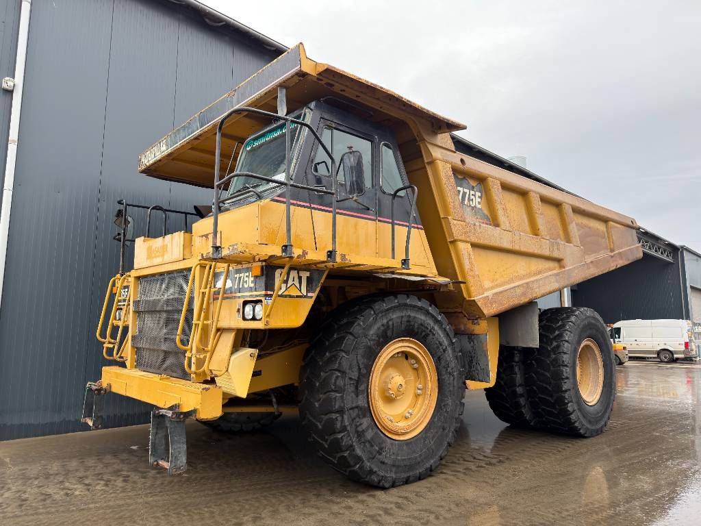 CAT 775E