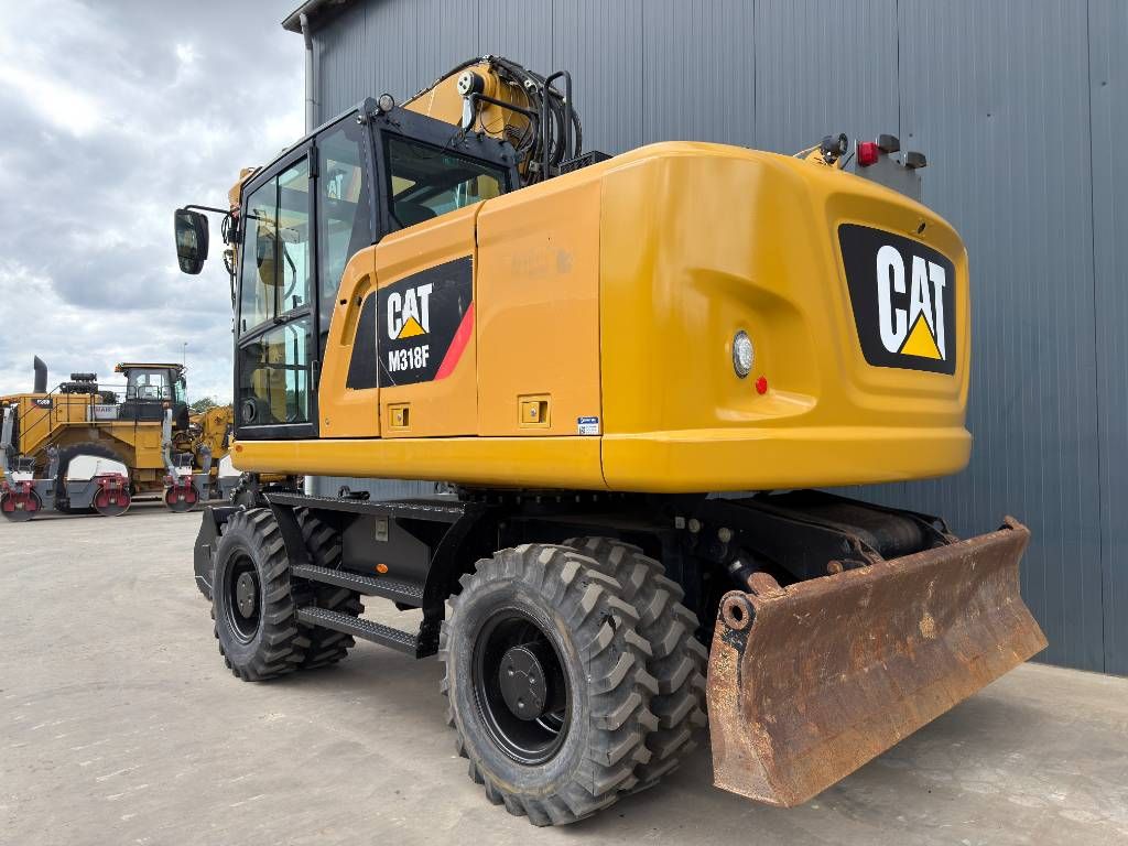 CAT M318F