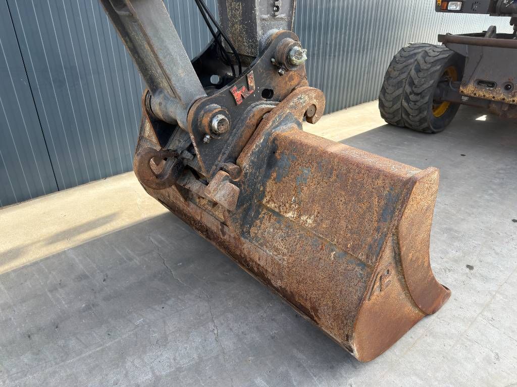 Volvo EW180E