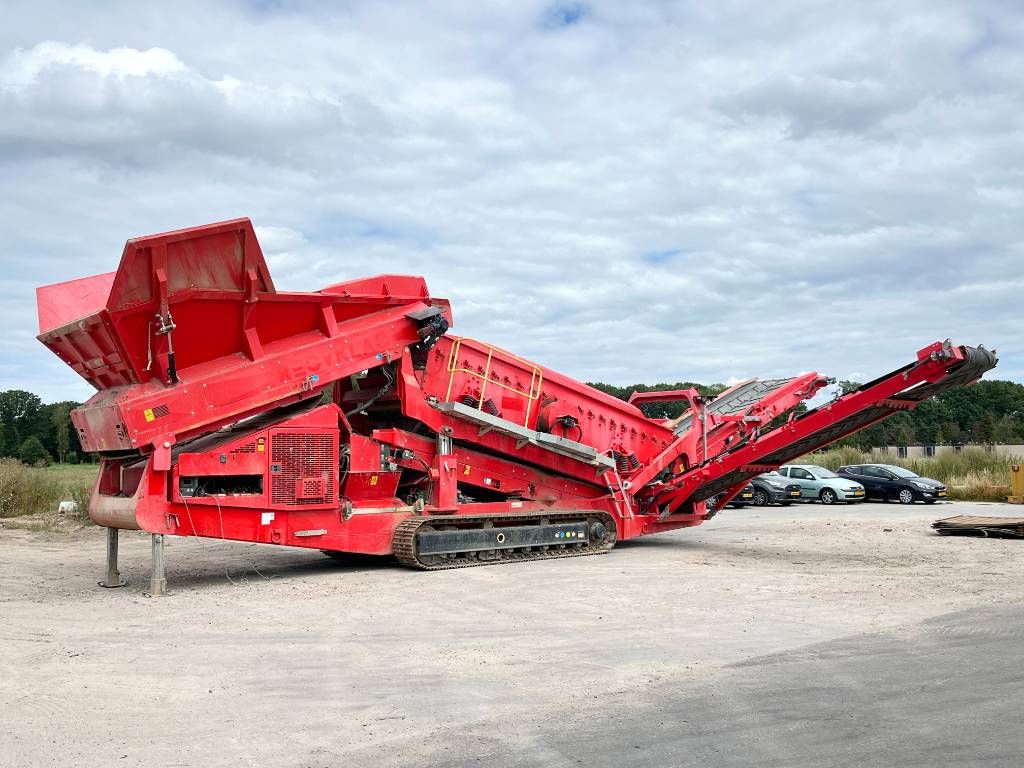 McCloskey R230 - Good Overall Condition / CE Certified