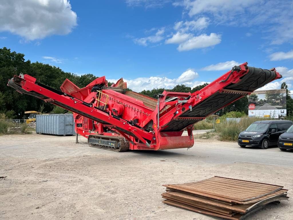 McCloskey R230 - Good Overall Condition / CE Certified
