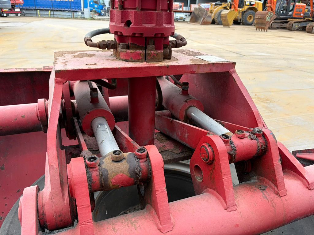 Eurograb BOP C4 clamshell grapple