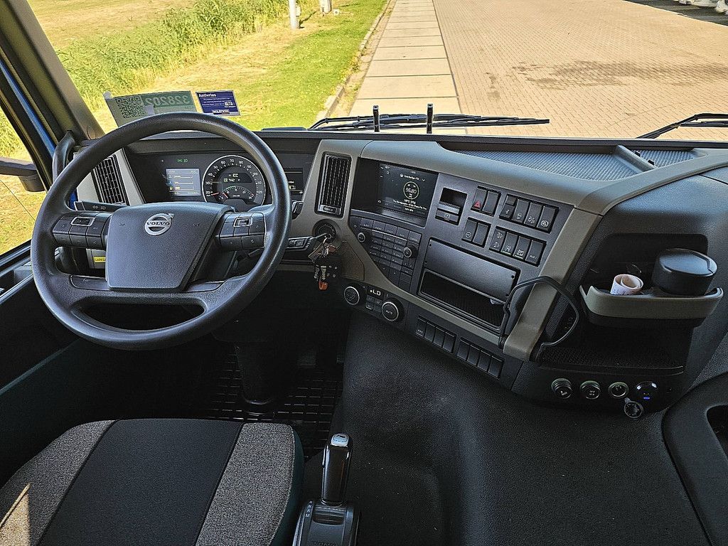 VOLVO FM 330 dropsides taillift
