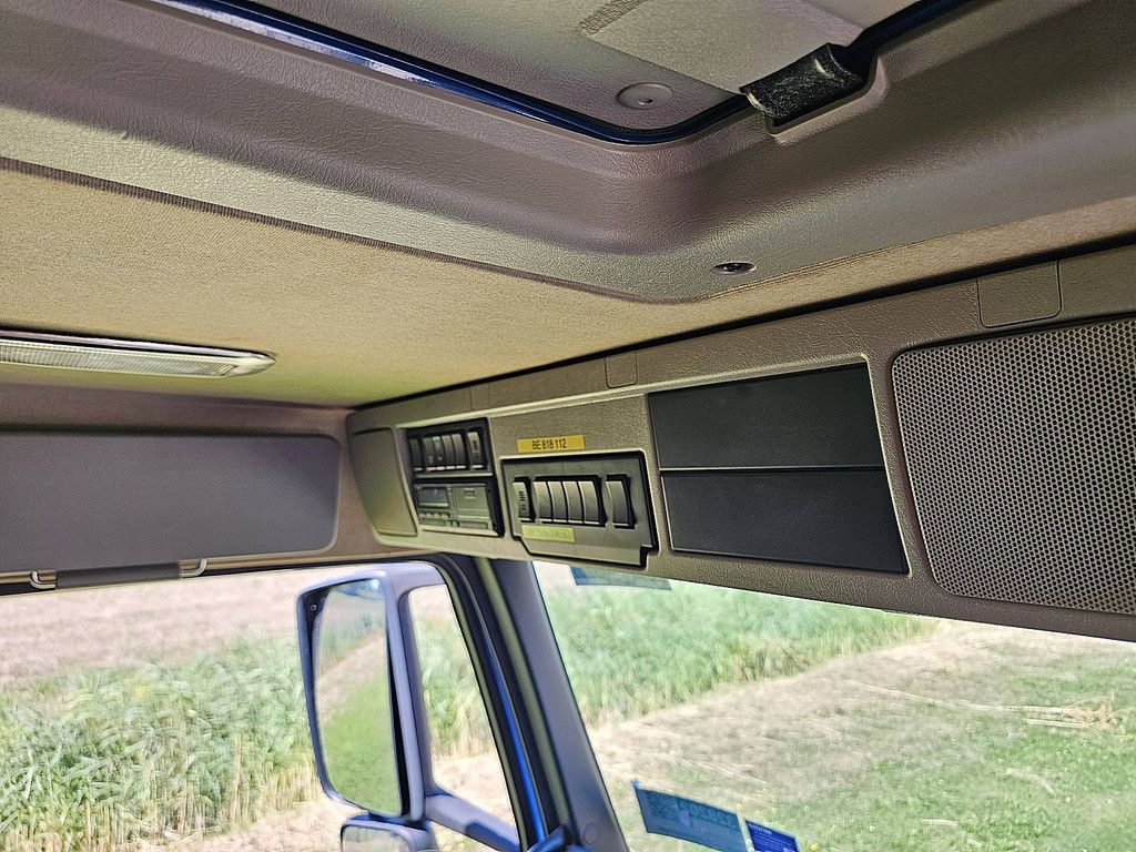 VOLVO FM 330 dropsides taillift