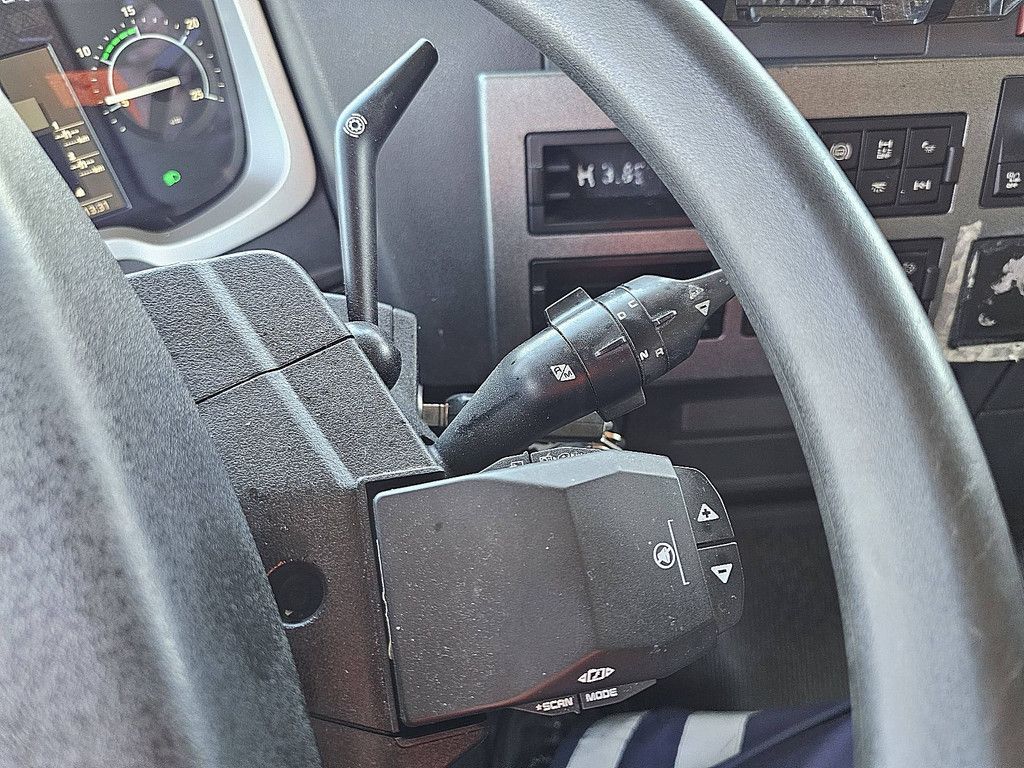 RENAULT T 440 adr