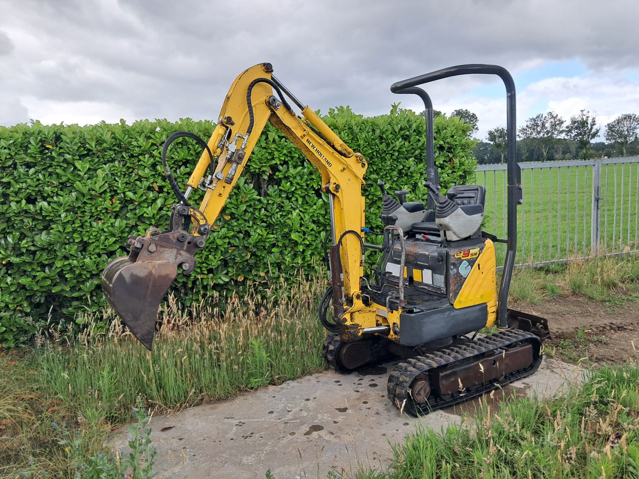 Minigraver New Holland E9SR / Minikraan / Graafmachine