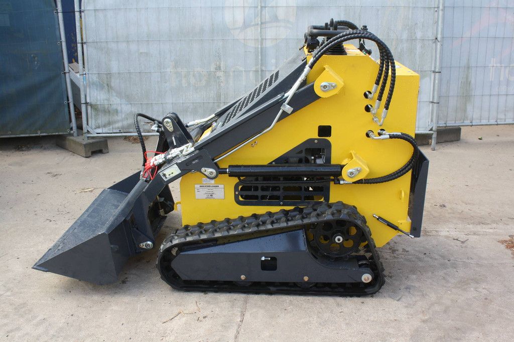 Skid steer loader ZJ-380 Petrol 13hp 2026 Demo