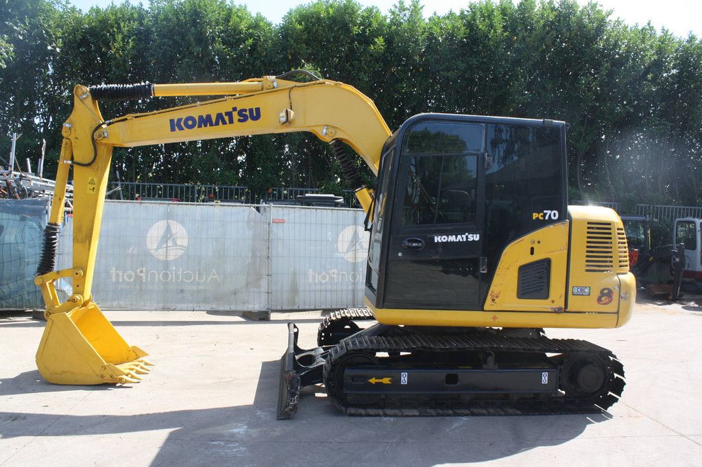 Crawler excavator Komatsu PC70-8 Diesel 51kW 2016