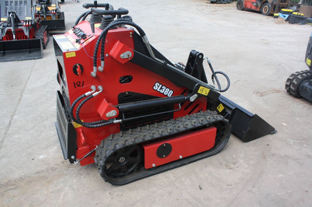 Kompaktlader SL380 Benzin 23 PS 2026