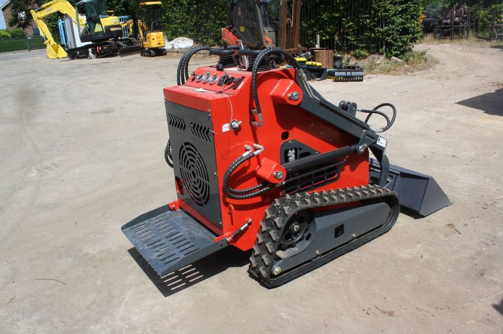 Captok 323TZ Skid Steer Loader Petrol 13.5 hp 2026