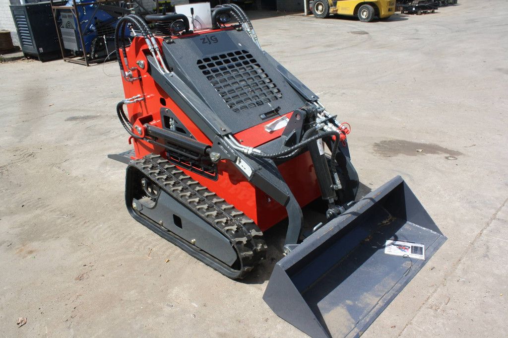 Captok 323TZ Skid Steer Loader Petrol 13.5 hp 2026