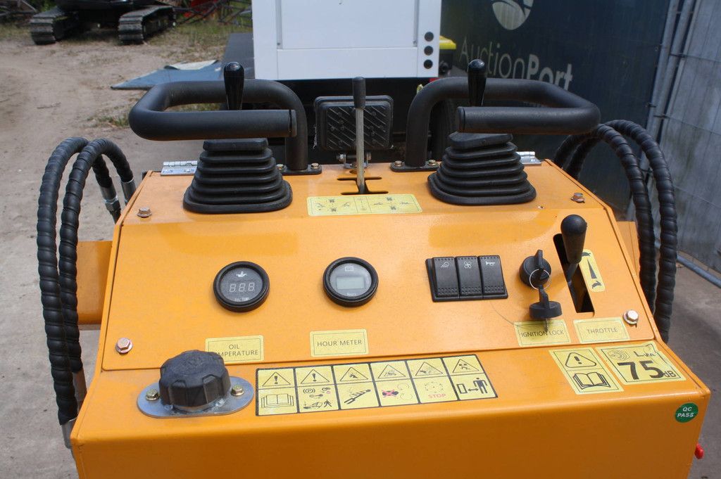 Skid steer loader Captok CK360T Diesel 13.5hp 2026