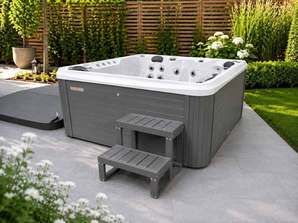 Jacuzzi RTE Ibiza with Nordic Insulation 5 Persons New