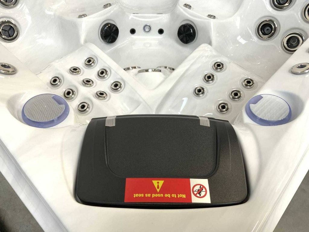 Jacuzzi RTE Ibiza with Nordic Insulation 5 Persons New
