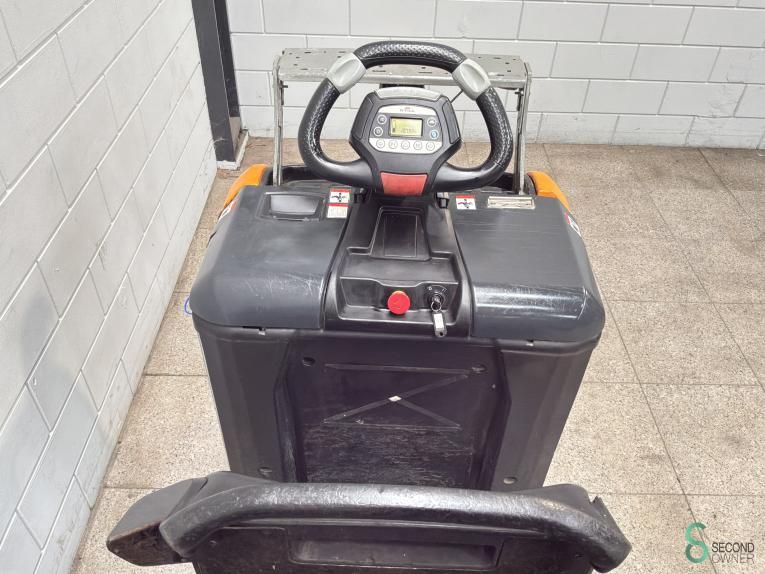 Tractors Electric Still LTX50 2018