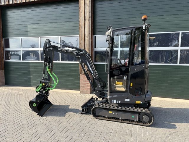 Eurocomach 19ZT Black Edition