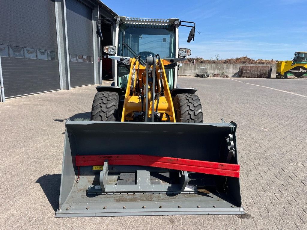 Liebherr 506 WG4869