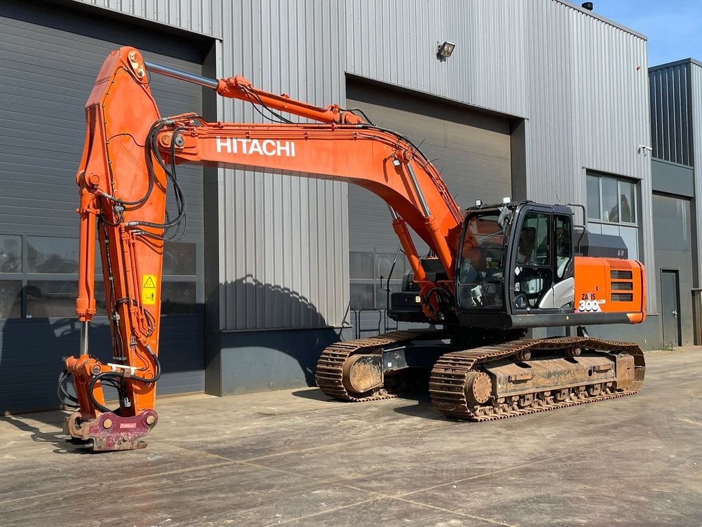 Hitachi ZX300LCN-6