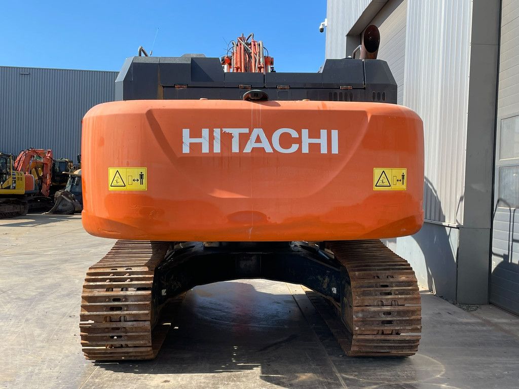 Hitachi ZX300LCN-6
