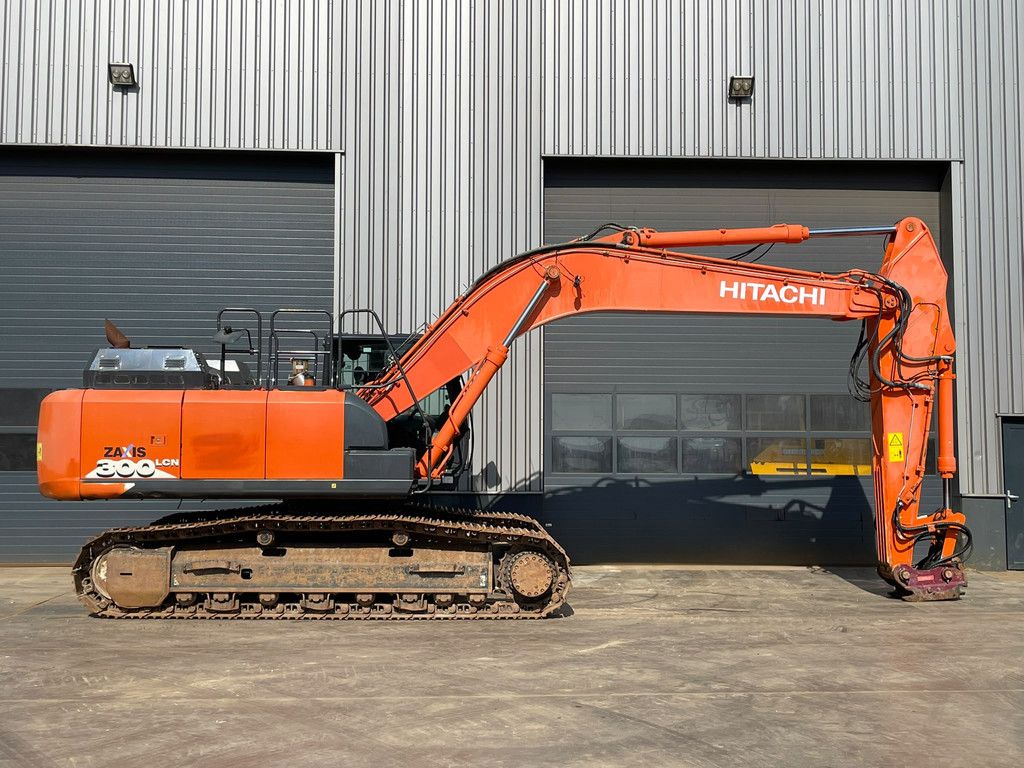 Hitachi ZX300LCN-6