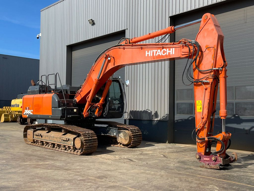 Hitachi ZX300LCN-6