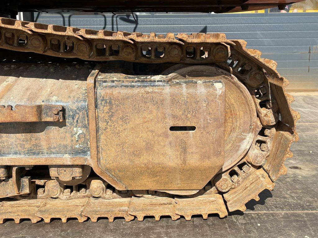 Hitachi ZX300LCN-6
