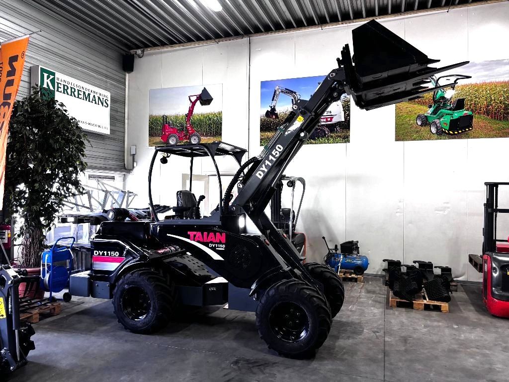 Dikke TAIAN DY1150 minishovel telescooplader met 4 cil. YANMAR