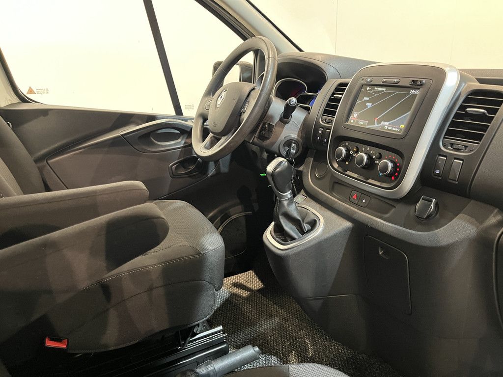 Renault Trafic 2.0 dCi 145 PK L1H1 Automaat Servicebus / Bott Inrichting / Euro 6 / Airco / CarPlay / Cruise Control / Trekhaak / PDC / LED / Klep / Navigatie / 72.200 KM !!