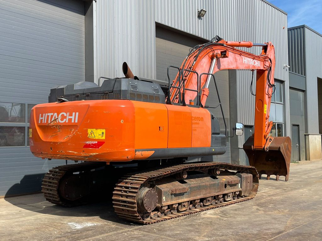 Hitachi ZX300LCN-6