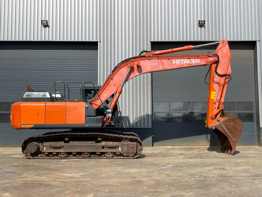 Hitachi ZX300LCN-6