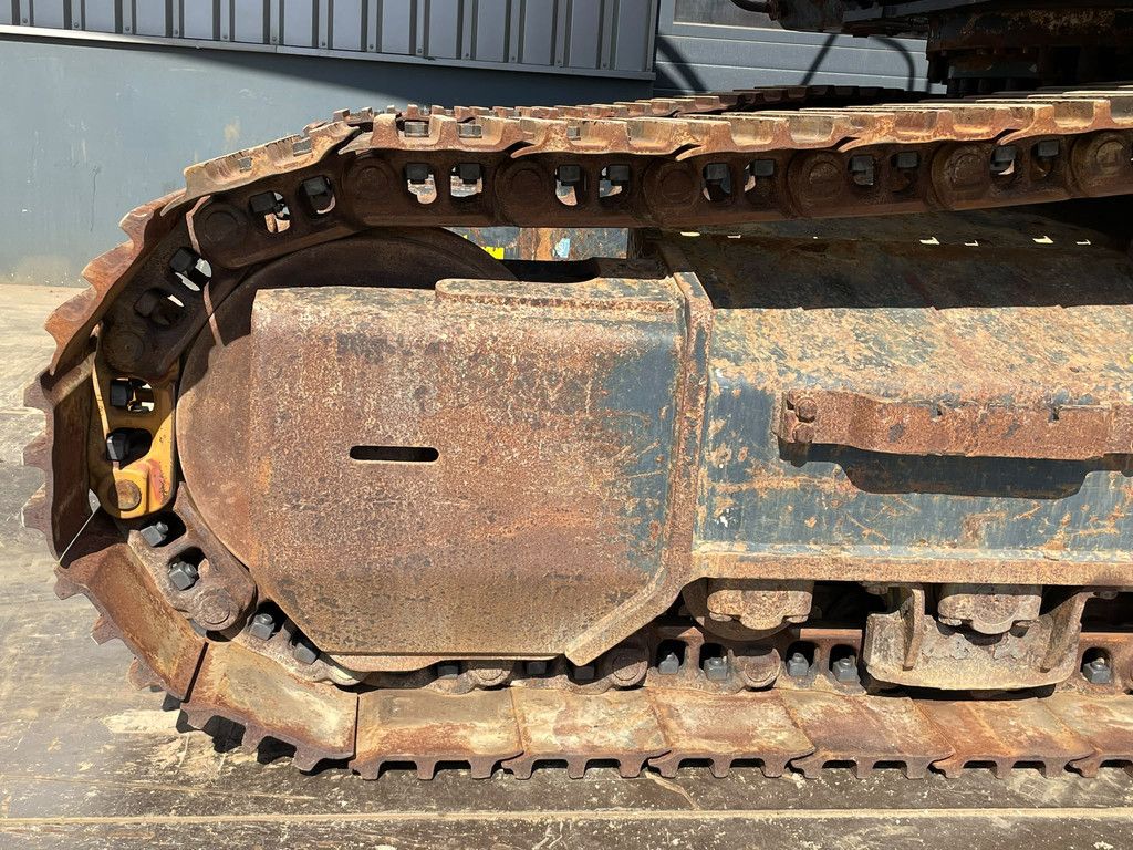 Hitachi ZX300LCN-6