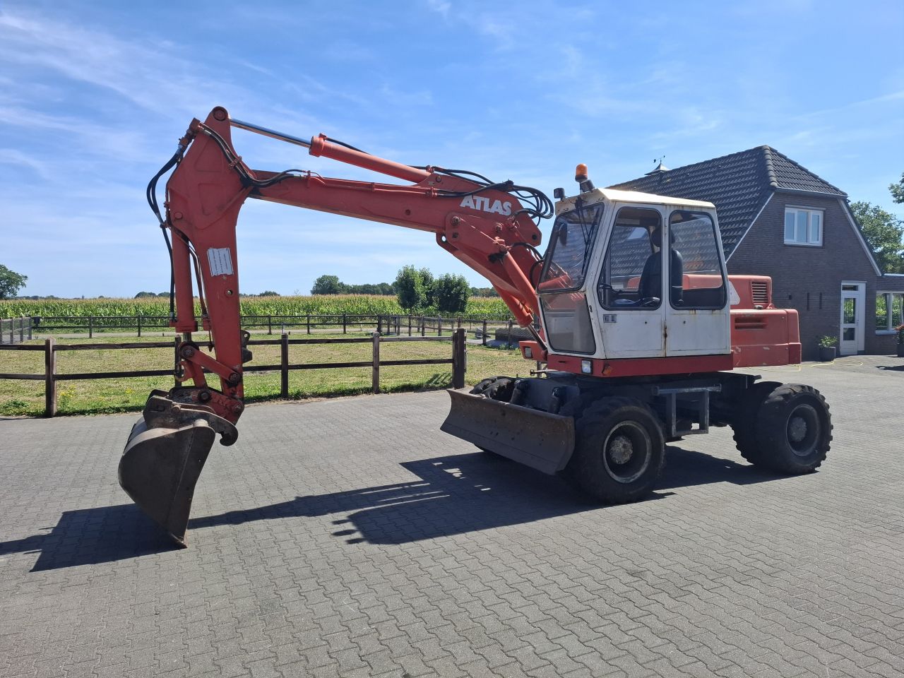 Atlas 1302E