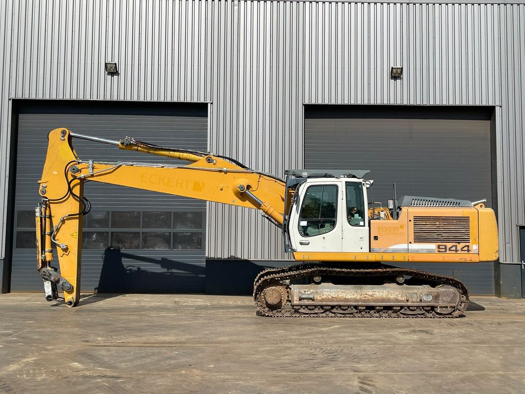 Liebherr R944C