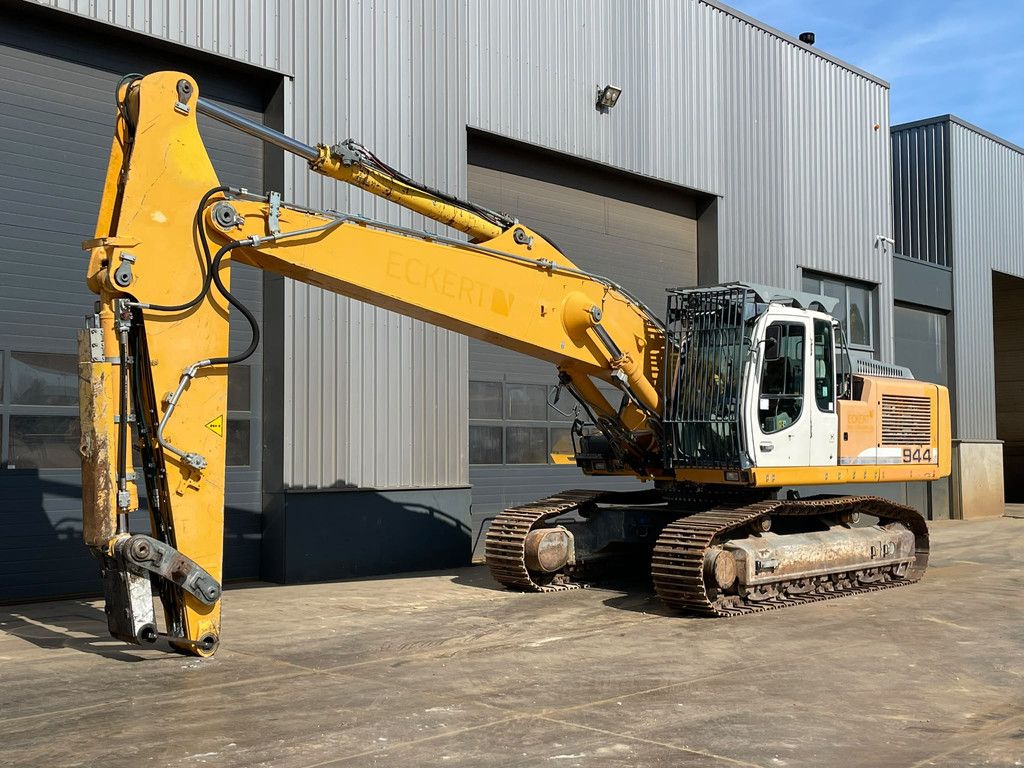 Liebherr R944C