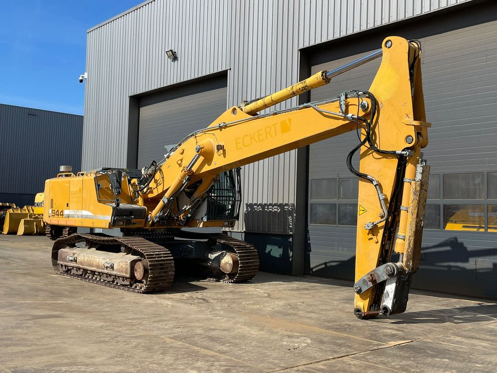 Liebherr R944C