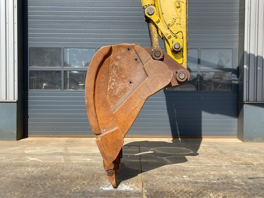 Komatsu PC490LC-10
