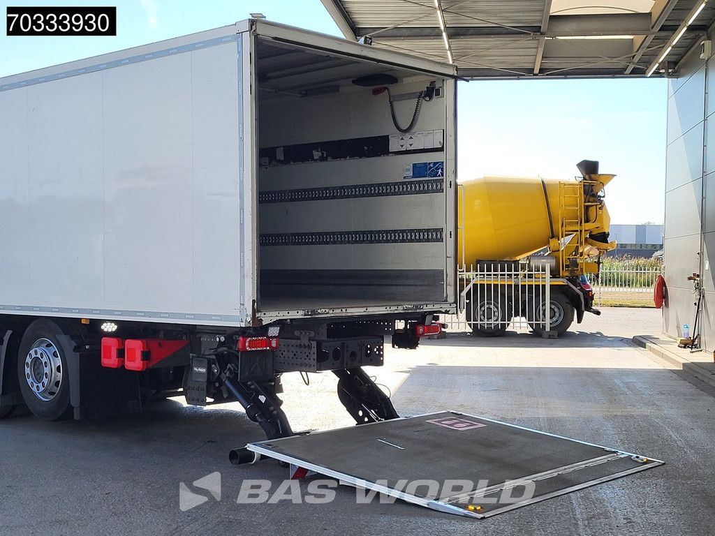 Mercedes Actros 2543 6X2 Combi 2000kg Ladebordwand Lift+steering axle Automatic Euro 6