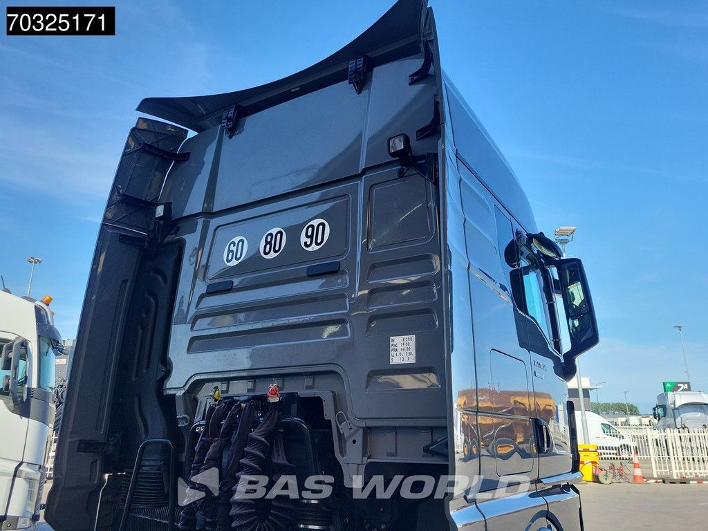 MAN TGX TGX 18.510 4X2 Individual Lion S! GX Retarder 2xTanks Full-Air Standklima ACC