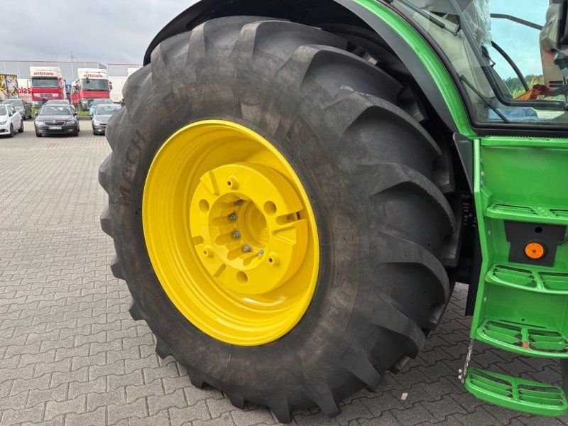 John Deere 6R215 *Nur 891 Stunden*