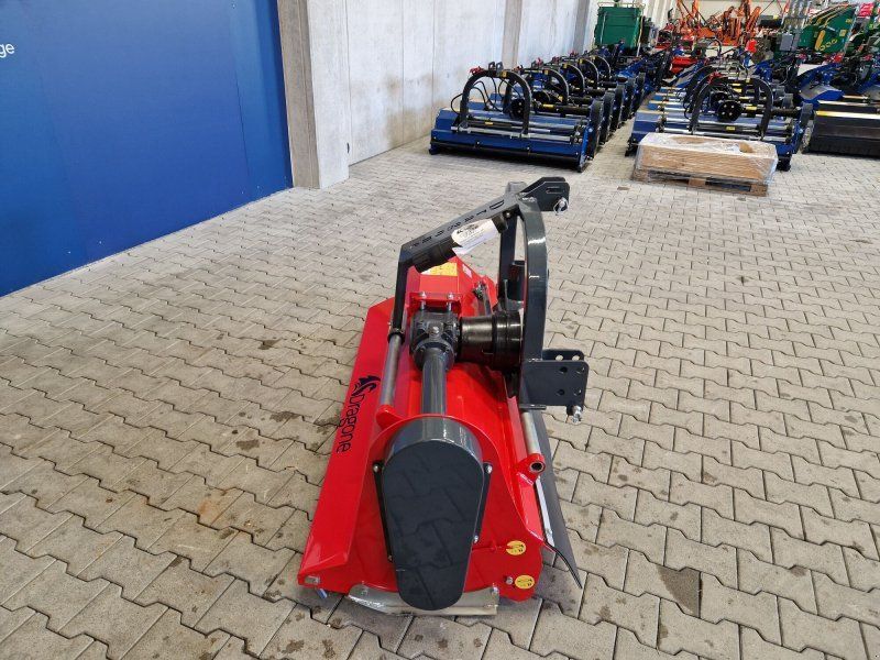 DRAGONE L 160 SMF Front /Schlegel für Traktor-Vorführgerät