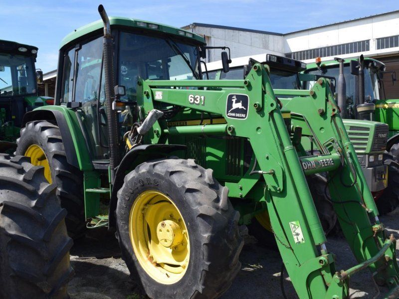 John Deere 6210