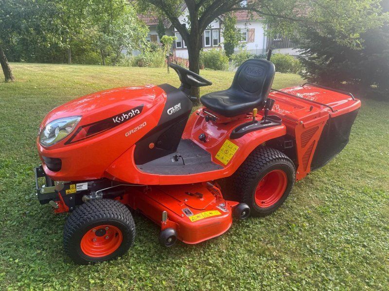 Kubota GR 2120-III