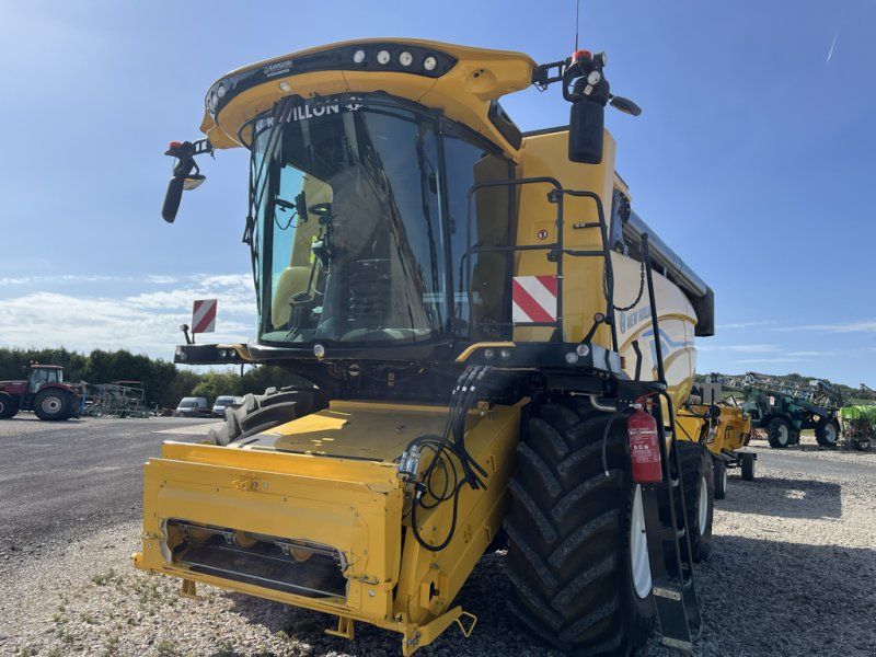 New Holland CH7.70