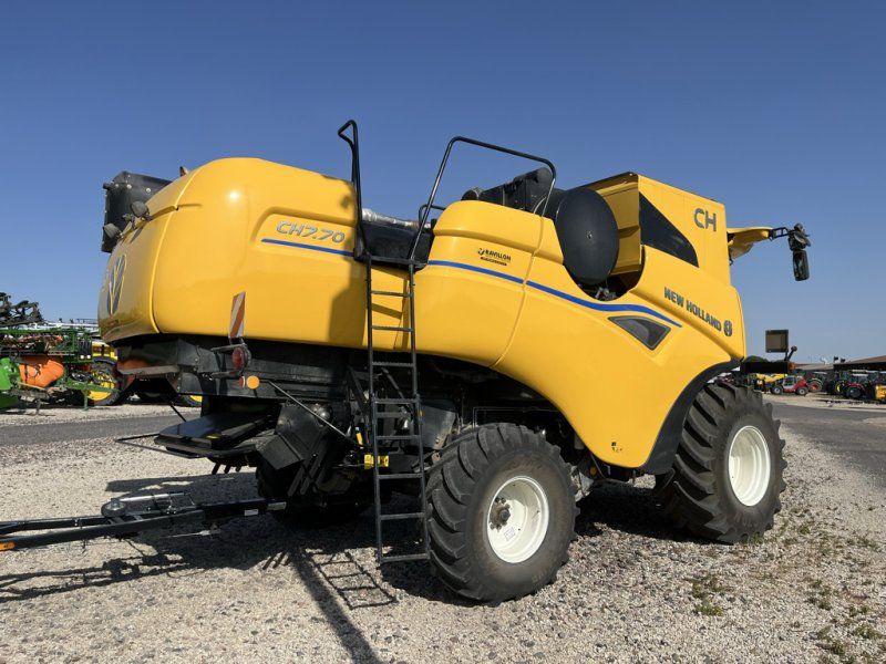 New Holland CH7.70