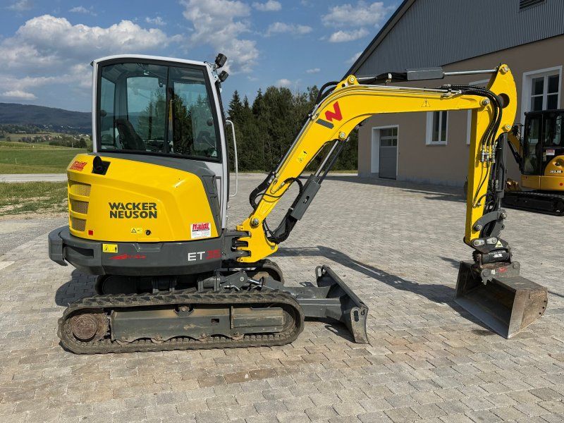 Wacker Neuson ET 35 mit Powertilt
