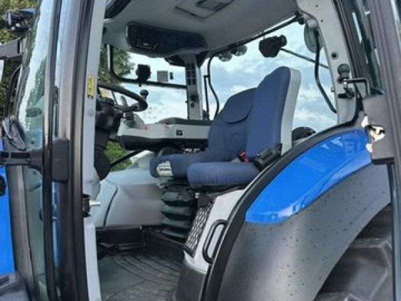 New Holland T5.110 Auto Command