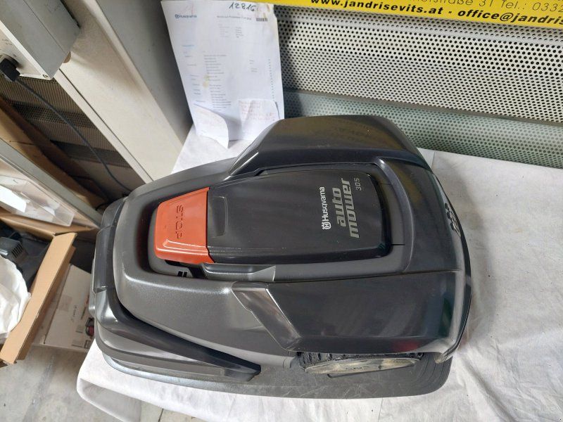 Husqvarna Auto 305