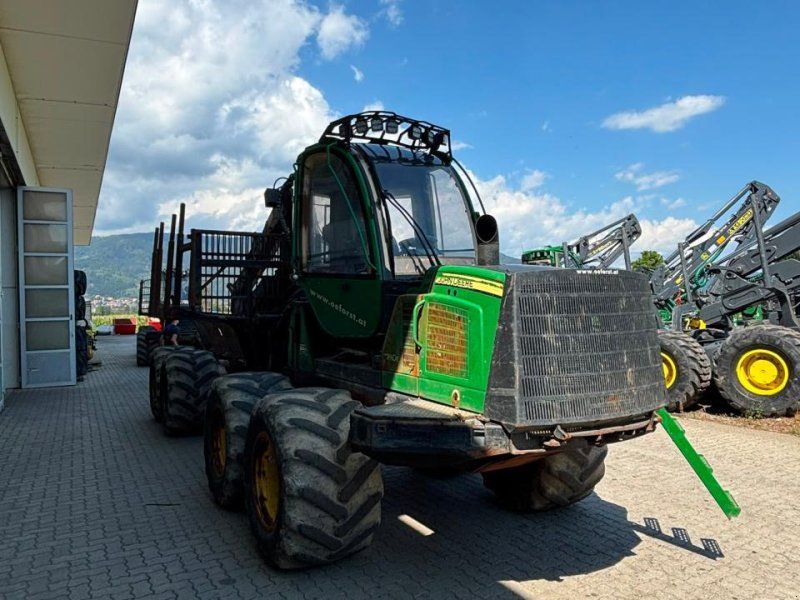 John Deere 1210E